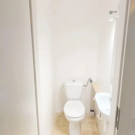 Spacious 2 Bedroom Flat In The Center Of Lux *