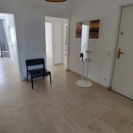 Spacious 2 Bedroom Flat In The Center Of Lux *