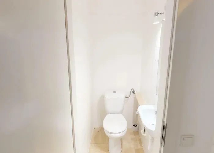 Spacious 2 Bedroom Flat In The Center Of Lux *