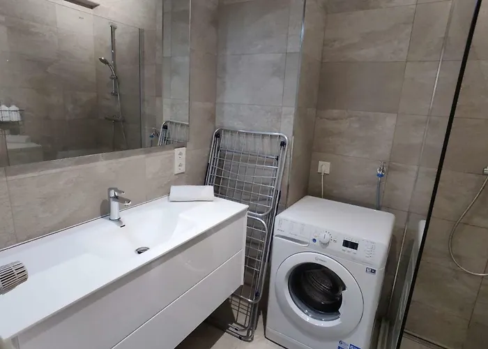 Spacious 2 Bedroom Flat In The Center Of Lux *