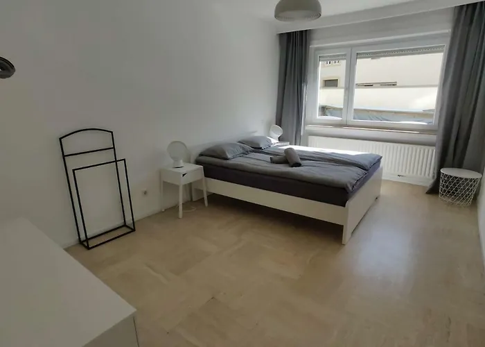 Spacious 2 Bedroom Flat In The Center Of Lux *